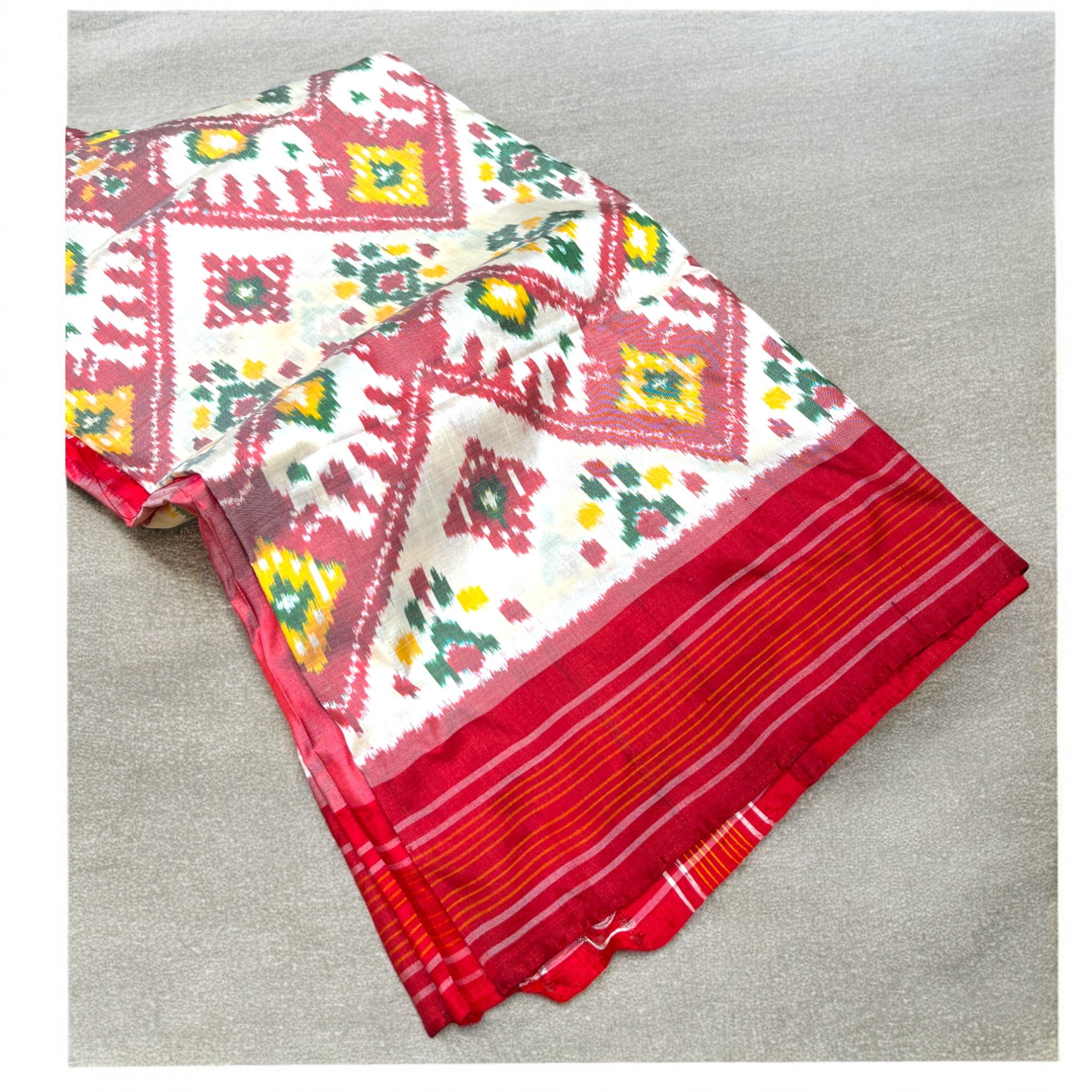 Pochampally Supersoft Masterpiece (Pattu) - Cream and Red